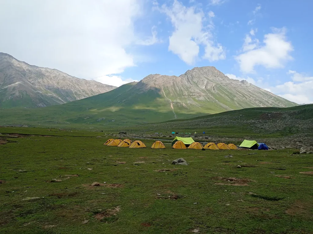 picture-of-camping-site-enroute-kashmir-great-lakes-trek-in-2023